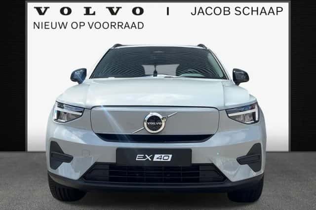 Volvo EX40 (2025) thumbnail 3
