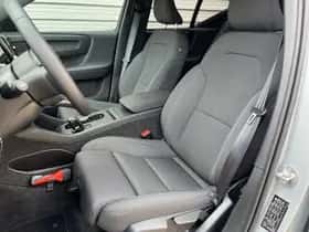 Volvo EX40 (2025) thumbnail 9