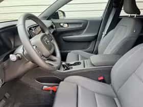 Volvo EX40 (2025) thumbnail 10