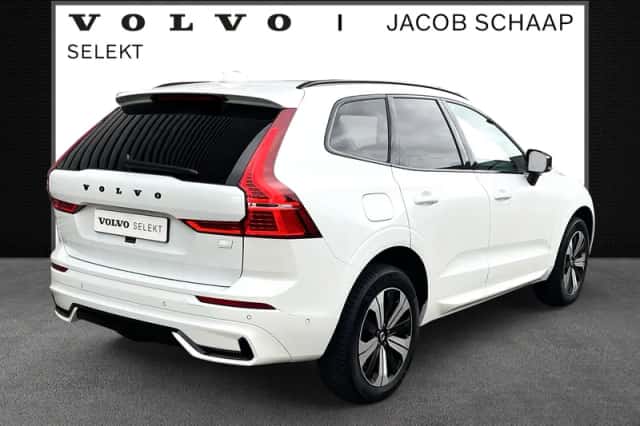 Volvo XC60 (2024) thumbnail 2