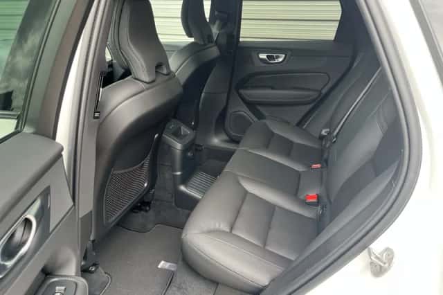 Volvo XC60 (2024) thumbnail 12