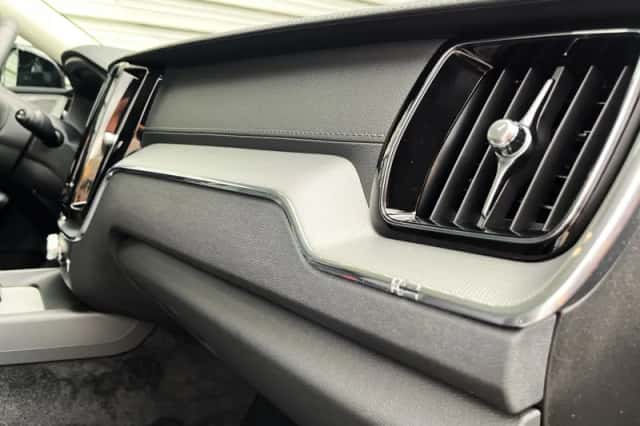 Volvo XC60 (2024) thumbnail 15