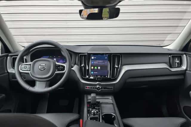 Volvo XC60 (2024) thumbnail 16
