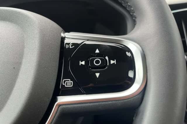 Volvo XC60 (2024) thumbnail 21