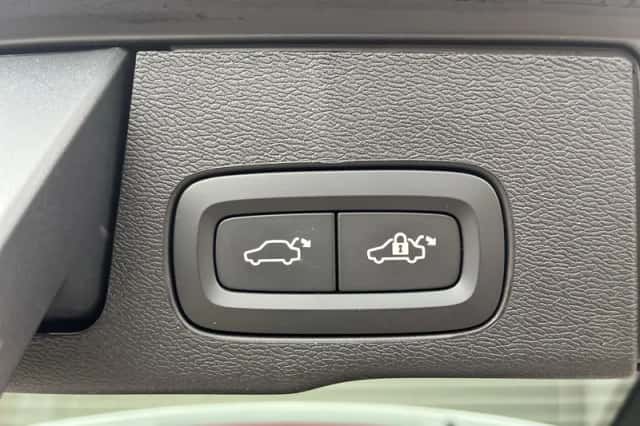 Volvo XC60 (2024) thumbnail 24