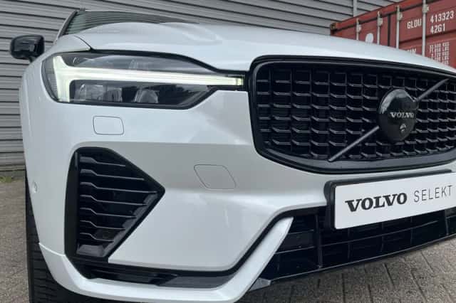 Volvo XC60 (2024) thumbnail 4