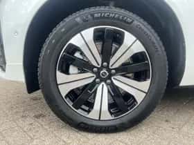Volvo XC60 (2024) thumbnail 6