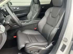 Volvo XC60 (2024) thumbnail 9