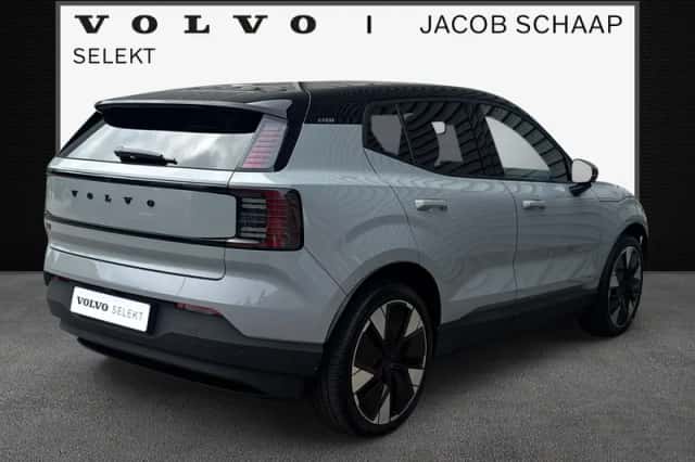 Volvo EX30 (2024) thumbnail 2