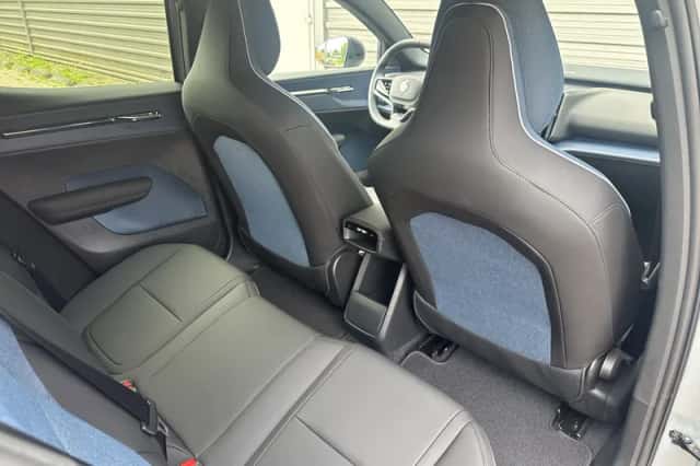 Volvo EX30 (2024) thumbnail 13