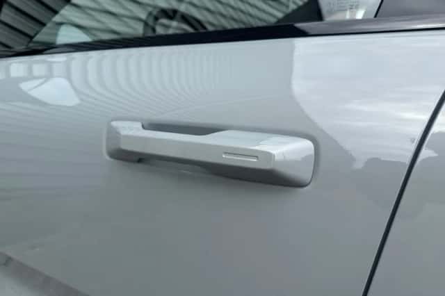 Volvo EX30 (2024) thumbnail 24