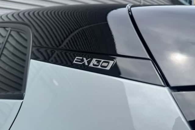 Volvo EX30 (2024) thumbnail 5