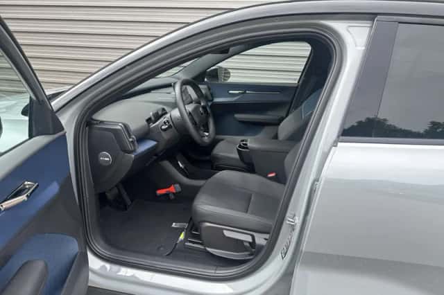Volvo EX30 (2024) thumbnail 8