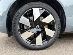 Volvo XC60 (2024) thumbnail 6