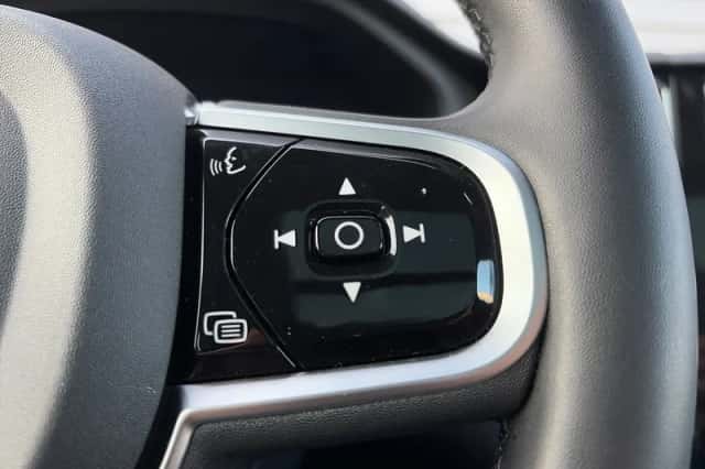 Volvo XC60 (2025) thumbnail 21