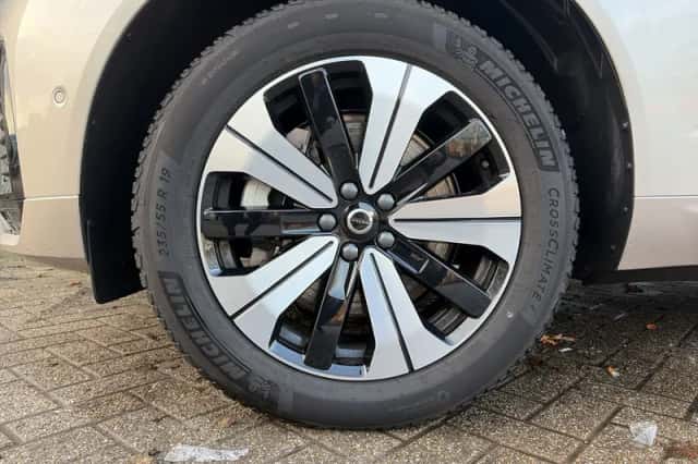 Volvo XC60 (2025) thumbnail 6