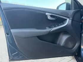 Volvo V40 thumbnail 18
