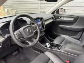 Volvo XC40 (2024) thumbnail 11