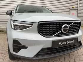 Volvo XC40 (2024) thumbnail 4