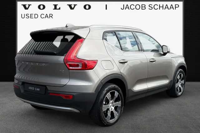 Volvo XC40 (2020) thumbnail 2