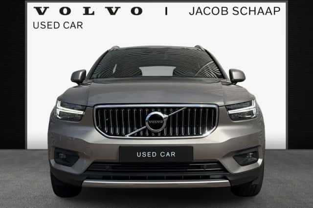 Volvo XC40 (2020) thumbnail 3