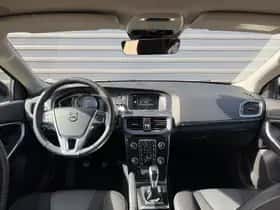 Volvo V40 (2017) thumbnail 16