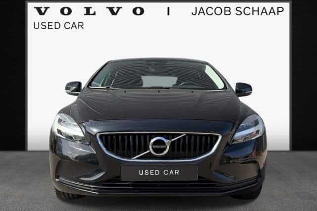 Volvo V40 (2017) thumbnail 3