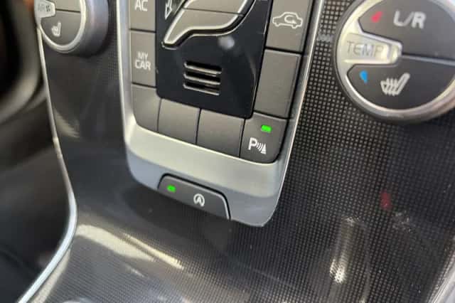 Volvo V40 (2017) thumbnail 22