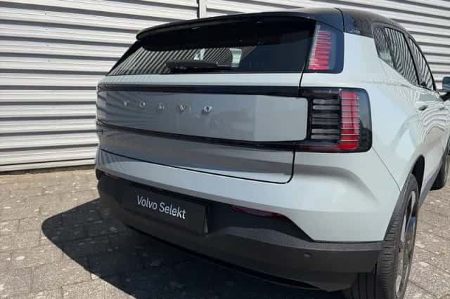 Volvo EX30 (2024) thumbnail 5