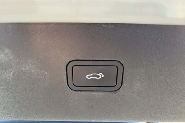 Volvo EX30 (2024) thumbnail 7