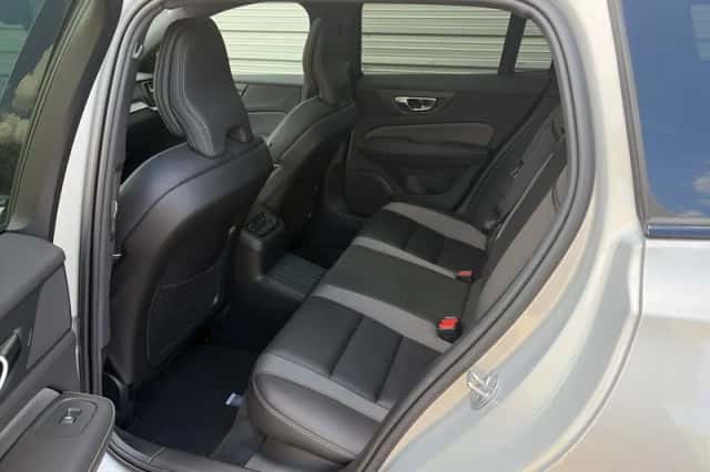Volvo V60 (2025) thumbnail 12