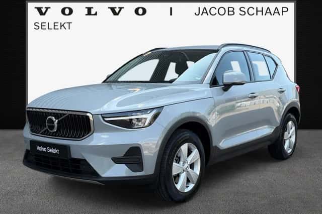 Volvo XC40 (2024) thumbnail 1