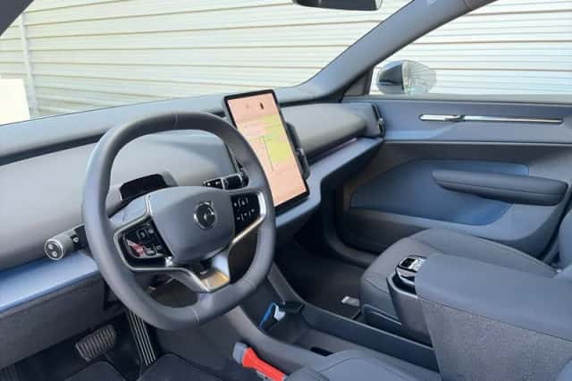 Volvo EX30 (2024) thumbnail 11