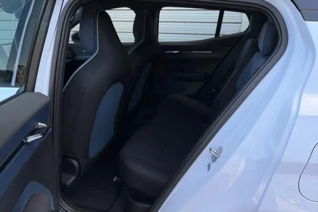 Volvo EX30 (2024) thumbnail 12
