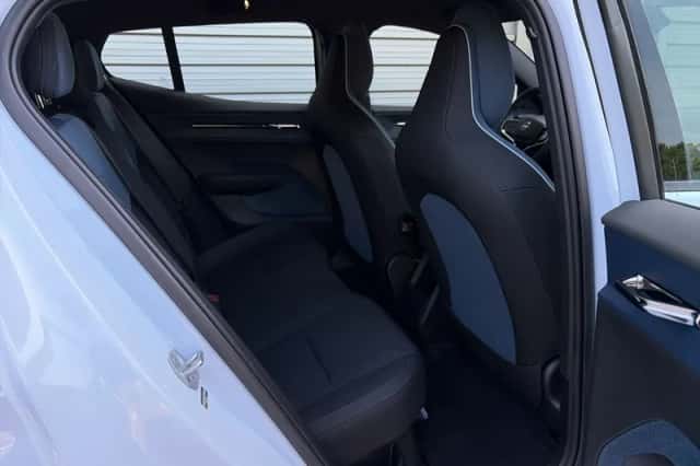 Volvo EX30 (2024) thumbnail 13