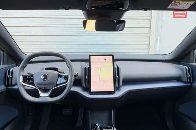 Volvo EX30 (2024) thumbnail 16