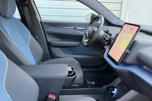 Volvo EX30 (2024) thumbnail 17