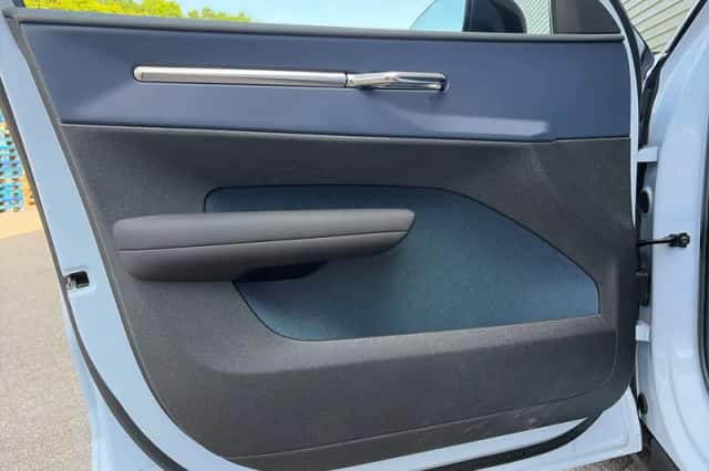 Volvo EX30 (2024) thumbnail 18
