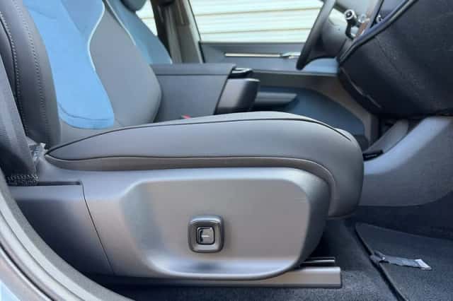 Volvo EX30 (2024) thumbnail 23