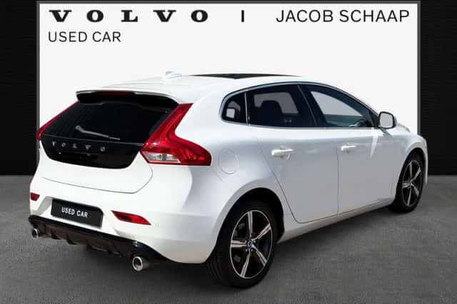 Volvo V40 (2019) thumbnail 2
