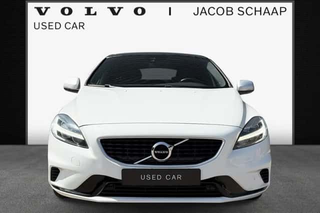 Volvo V40 (2019) thumbnail 3