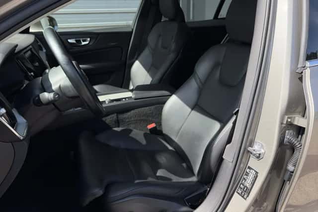 Volvo V60 (2021) thumbnail 9