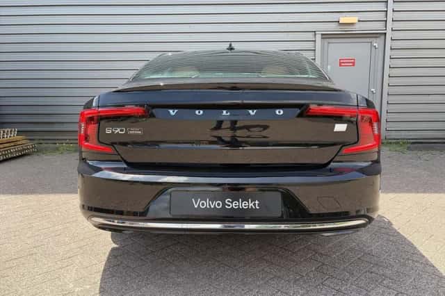 Volvo S90 (2023) thumbnail 5