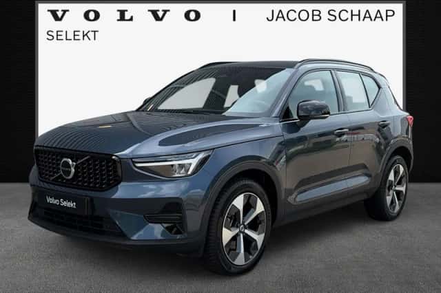 Volvo XC40 (2025) thumbnail 1