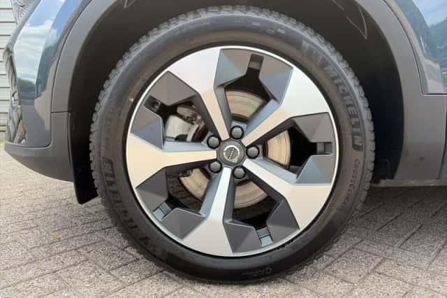 Volvo XC40 (2025) thumbnail 6
