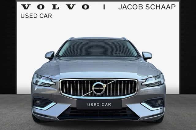 Volvo V60 (2021) thumbnail 3