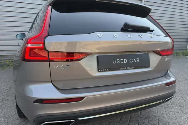 Volvo V60 (2021) thumbnail 5