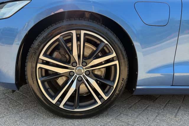Volvo V60 (2020) thumbnail 6