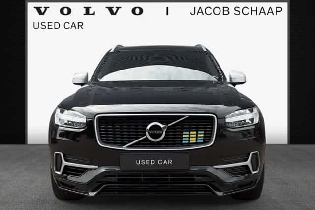 Volvo XC90 (2016) thumbnail 3