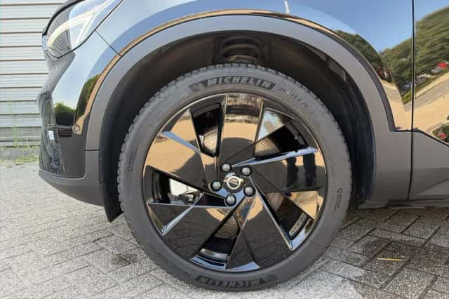 Volvo EX40 (2025) thumbnail 6